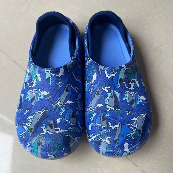 Cat & Jack Blue Shoes with Shark Design (Size 10) - Picture 3 of 7
